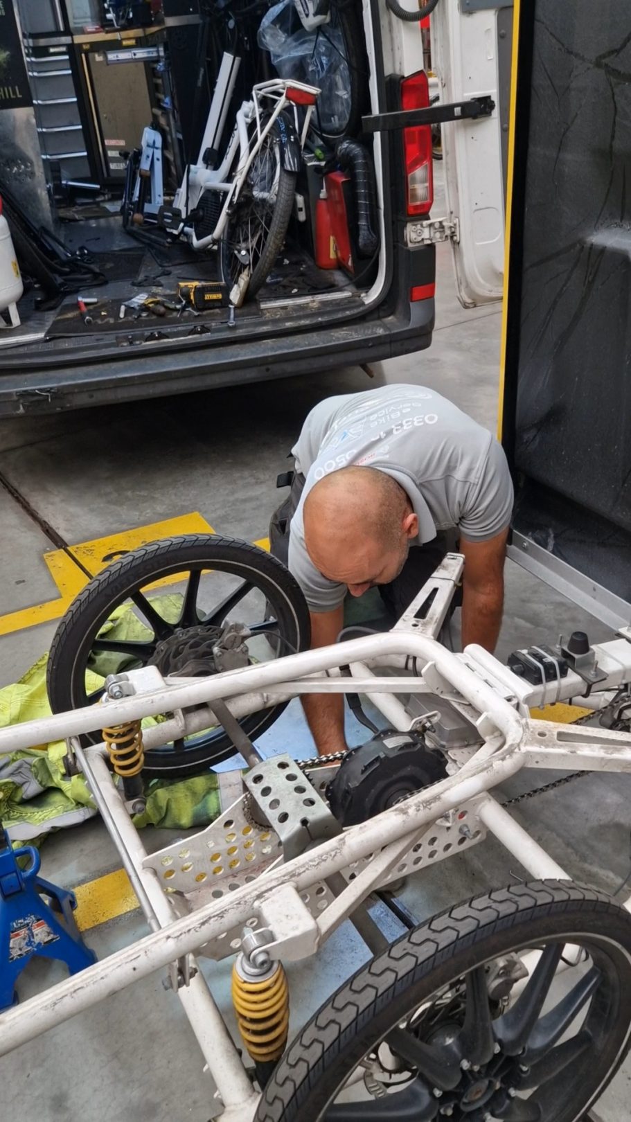 CYCLEDELIK EAV Cargobikes service, repairs and roadside assistance. CYCLEDELIK EAV Cargobikes service, repairs and roadside assistance.